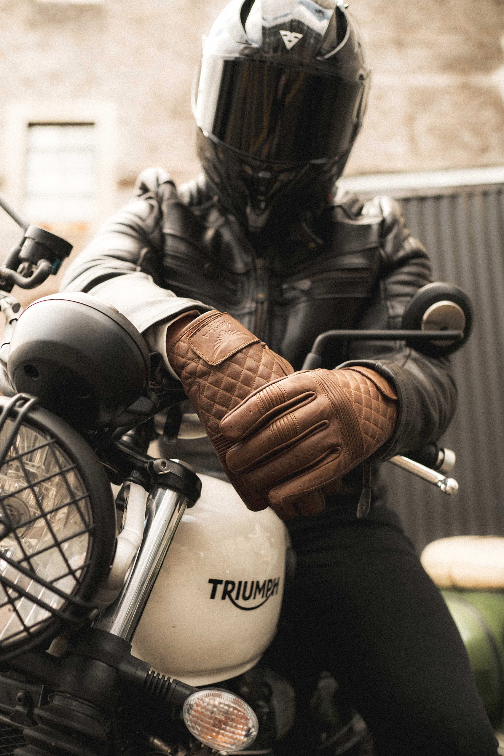 Cafe Quilted Leather Motorcycle Gloves - Toffee