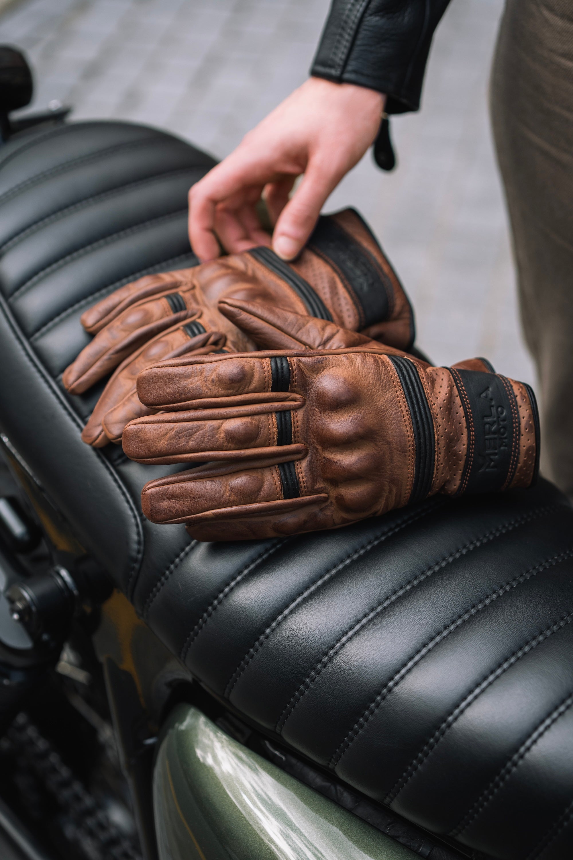 Boston Motorcycle Gloves - Brown