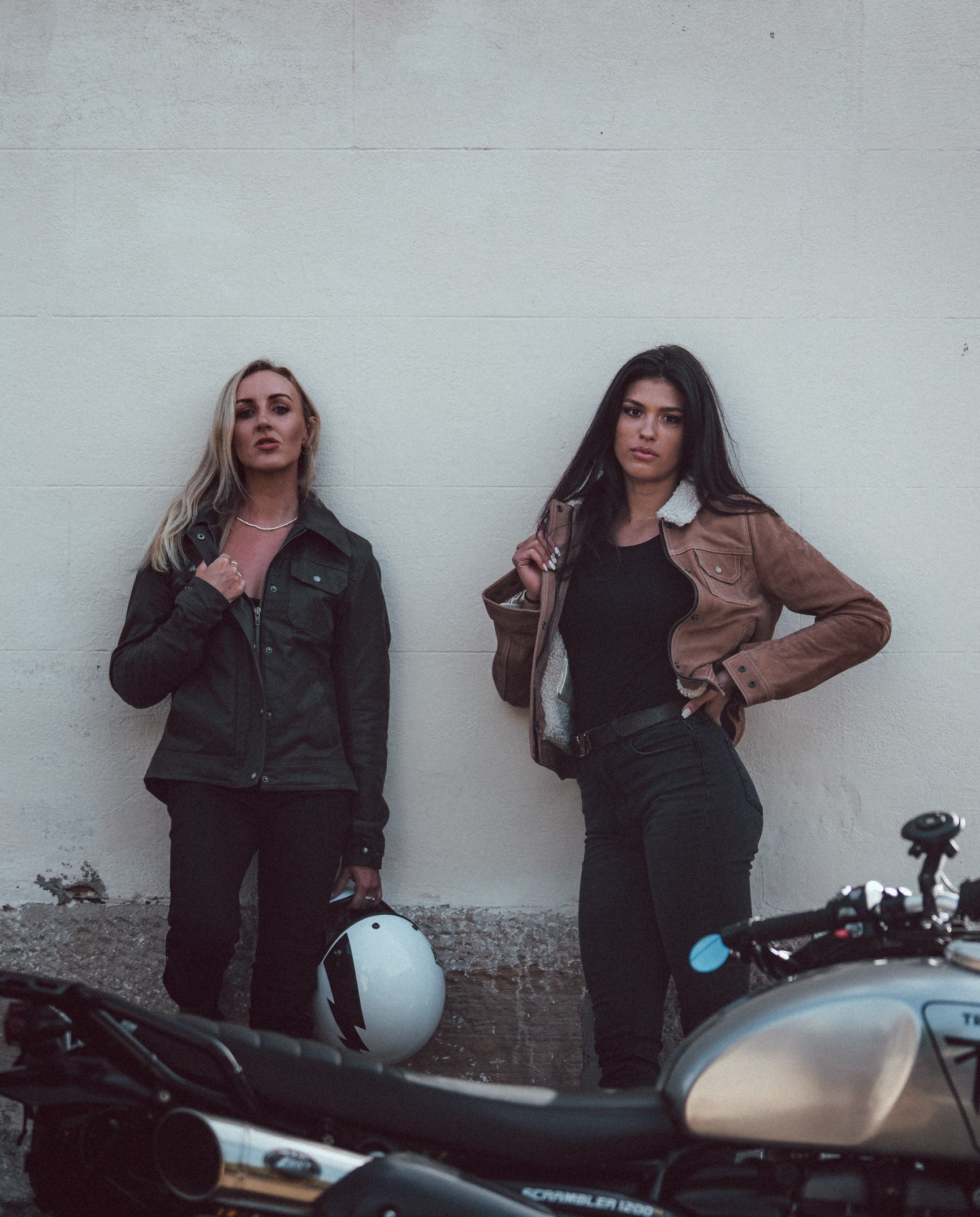 Leather Motorcycle Jackets vs Textile Motorcycle Jackets - What's better for riding?